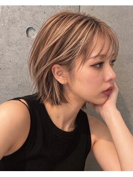 ソレイユトウキョウシブヤ(SOLEIL TOKYO shibuya) ミニボブシースルーバングミルクティーベージュブリーチ韓国