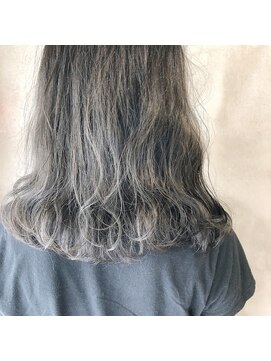 ミント(mint) *カーキグレーで赤味ゼロ○透明感が凄い!*