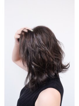 ピントヘアーワークスソウコ(PINT HAIR WORKS SOKO) 伸ばしかけハイライト ブルージュ グレージュ