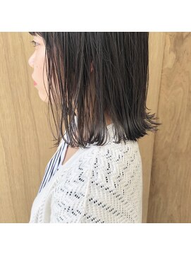 ツイギー 歩行町店(TWiGGY) 【透け感ボブ×ダークグレー】