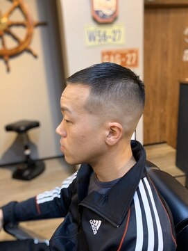 バーバー スタジオ ラフテル(Barber Studio RAFTEL) スキンフェード