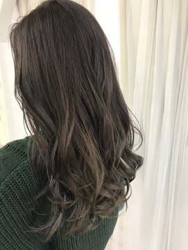 ヘアアンドメイクグラチア(HAIR and MAKE GRATIAE) ハイライトたっぷりマッドグラデーション♪