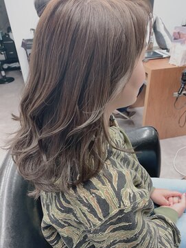 シェル 吉祥寺(shell) インナーカラー☆フォギーベージュ＋プラチナシルバー