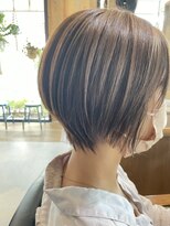 フェリア 池田(FERIA)&nbsp;くびれショートスタイル（田岡）