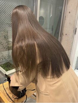 クラン調布北口店(CLAN)の写真/調布駅2分☆気になる顔周りのクセもしっかり伸ばし、まるで地毛の様なストレートヘアに―。髪質改善にも◎