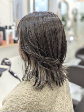 アオカマクラ(a-o Kamakura) ミディアムレイヤー×白髪ボカシ×グレー