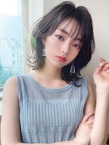 ラルユー 金山(LallYou)&nbsp;ホワイトグレージュ後れ毛が可愛い顔周りレイヤーミニウルフ