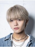 メンズヘアホワイトベージュナチュラルラウンドマッシュ