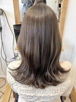 ハーツ(Heart's)&nbsp;グレージュ×ミディアムレイヤー　30代40代50代白髪ぼかし