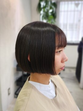 リュンヌ(Lune) まるみがかわいいミニボブ