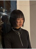 切りっぱなしボブ×顔周りレイヤー