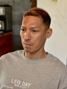 リム メンズヘア(LIM men's hair) 渋髪濡れ感フェードソフモヒ【倉敷のメンズカット専門店】