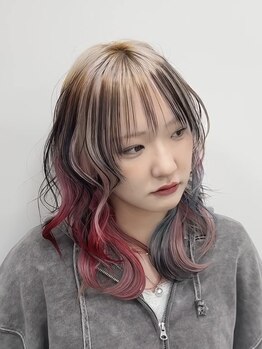 ルィ 名古屋栄(llwy)の写真/ケアブリーチ&ダブルカラーでダメージを抑えながらSNS映えヘアに♪ブリーチ/バレイヤージュ/デザインカラー