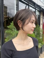 リリア(LILIA.)&nbsp;ショートボブ　ボブ　ショート　レイヤーボブ　オリーブベージュ
