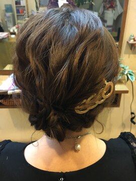 キキ 美容室(KIKI) キキゆるアップアレンジ★