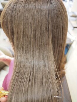 リリーズ ヘア(Lily's Hair)の写真/【カラーも"炭酸泉"付☆】抜群の透明感・絶妙な甘さを演出♪似合わせ最旬カラーでイメージチェンジ！