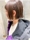 切りっぱなしボブ、外ハネ、スリークボブ、アッシュブラウン