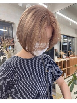 ナル(nalu.) ボブ / ミニボブ / くすみベージュ