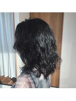 アクセヘアー 町田(acce hair)&nbsp;黒髪ミディアムウェーブパーマ