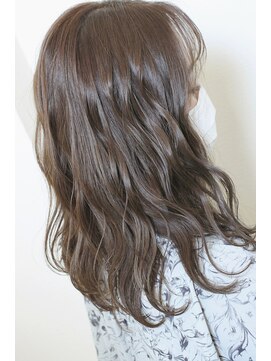 ビアージュ(Viage) :ミディ　:ブルージュ　:グレージュ　:波巻きウェーブ