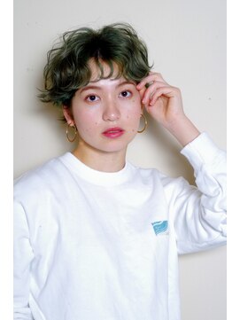 クシュ 所沢西口プロぺ通り(kusyu... ) ターコイズブルー青髪エメラルドグリーン切りっぱなしミディアム