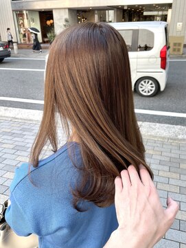 アンビエンテ(ambiente) ストレートベージュ　ツヤ髪スタイル【坂根】