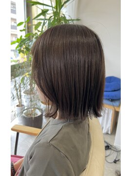 パラゴ(PARAGO.) 《緑橋/城東区/女性サロン》切りっぱなし×オリーブカラー