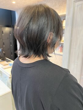 キャアリー(Caary) 福山ブルーブラック人気イルミナカラー外ハネボブ透明感カラー