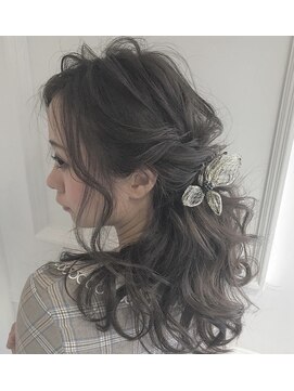 サリーワンフォーワン(Sally 141) お呼ばれガーリーハーフアップ