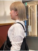 ハイトーン ブロンドカラー ケアブリーチ 外ハネボブ 透明感
