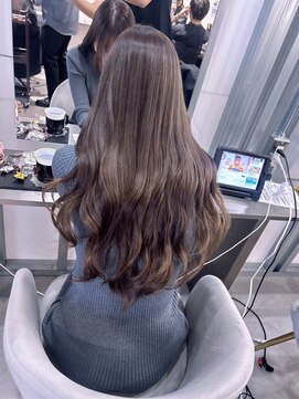 キング 梅田(K!ng) 縮毛矯正髪質改善ハイライトレイヤーカット梅田美容室エクステ