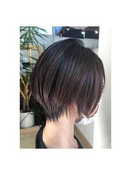 リノアバイフェリア(LINO’A by felia) 30代40代☆スタイリングが簡単☆くびれショート