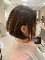 リアン(Lien)&nbsp;ハイライト×ナチュラル前下がりボブ/シンプル可愛い/透明感抜群