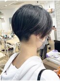 刈り上げ女子/ツーブロック/センターパート/ベリーショート