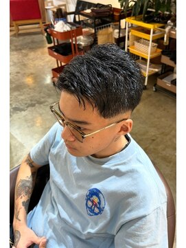 ビハインドザカーテン(BEHIND THE CURTAIN) 【スタイリングを楽に】メンズフェード