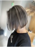 立体感・透明感のあるバレイヤージュボブ