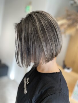 アヴァンス 京橋店(AVANCE) 立体感・透明感のあるバレイヤージュボブ