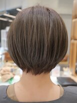 ピークアブー 原宿ハラカド(PEEK-A-BOO)&nbsp;くせ毛多毛ショートボブ襟足くびれ丸み奥行き柔らか