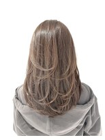 ムード(MOOD,)&nbsp;イメチェン/ピンクベージュ/アンブレラカラー/前髪/銀座駅