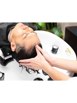 寝心地の良いYUMEシャンプー台で極上贅沢ヘッドスパ★頭皮をほぐして、髪も心も癒される至福の時間を♪