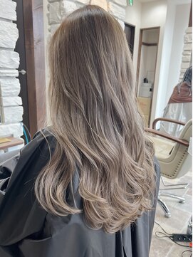 フランチェスカドット(francesca.) ミルクベージュ/ハイライト/前出