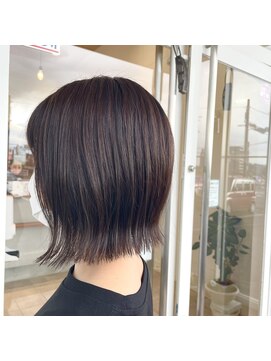 アーティック ヘア ディーヴァディーヴォ アーバ(ARTIC HAIR DIVA DIVO Arbor) 切りっぱなしボブ