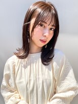 アトリエ フェム(atelier.fem) ツヤ感ブラウン×ナチュラルミディアム