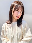 ツヤ感ブラウン×ナチュラルミディアム