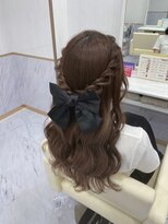 アリエス 新宿駅前東口店(Aries) ねじりハーフアップ