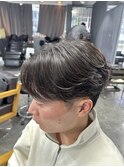 センターパートパーマメンズウルフカットメンズ髪型ヘアスタイル