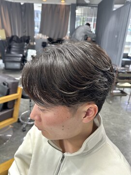 キングオブヘア バイ ノイズ 梅田茶屋町店(KING of hair by NOISM) センターパートパーマメンズウルフカットメンズ髪型ヘアスタイル