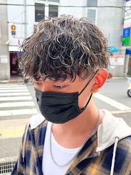 エルマーク 心斎橋(L-MARK) メッシュハイライトスパイラルパーマツイストパーマツーブロック