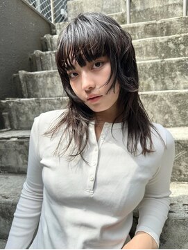 ココ 原宿(KOKO) ハッシュカットミニウルフ暗めカラーフェイスフレーミング