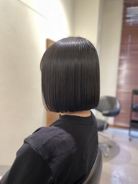 クリック(Click) 黒髪/クラゲヘアー/オリーブグレー/小顔/ココアベージュ/小倉